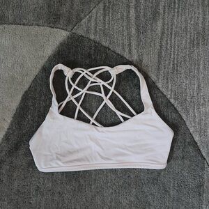 Women’s Lululemon Athletica Free To Be Bra-Blush